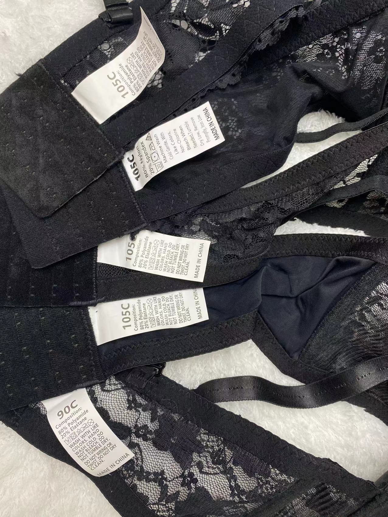 Nueva moda de encaje borde negro sujetador transpirable cómodo clásico cuatro breasted ropa interior mujeres al por mayor