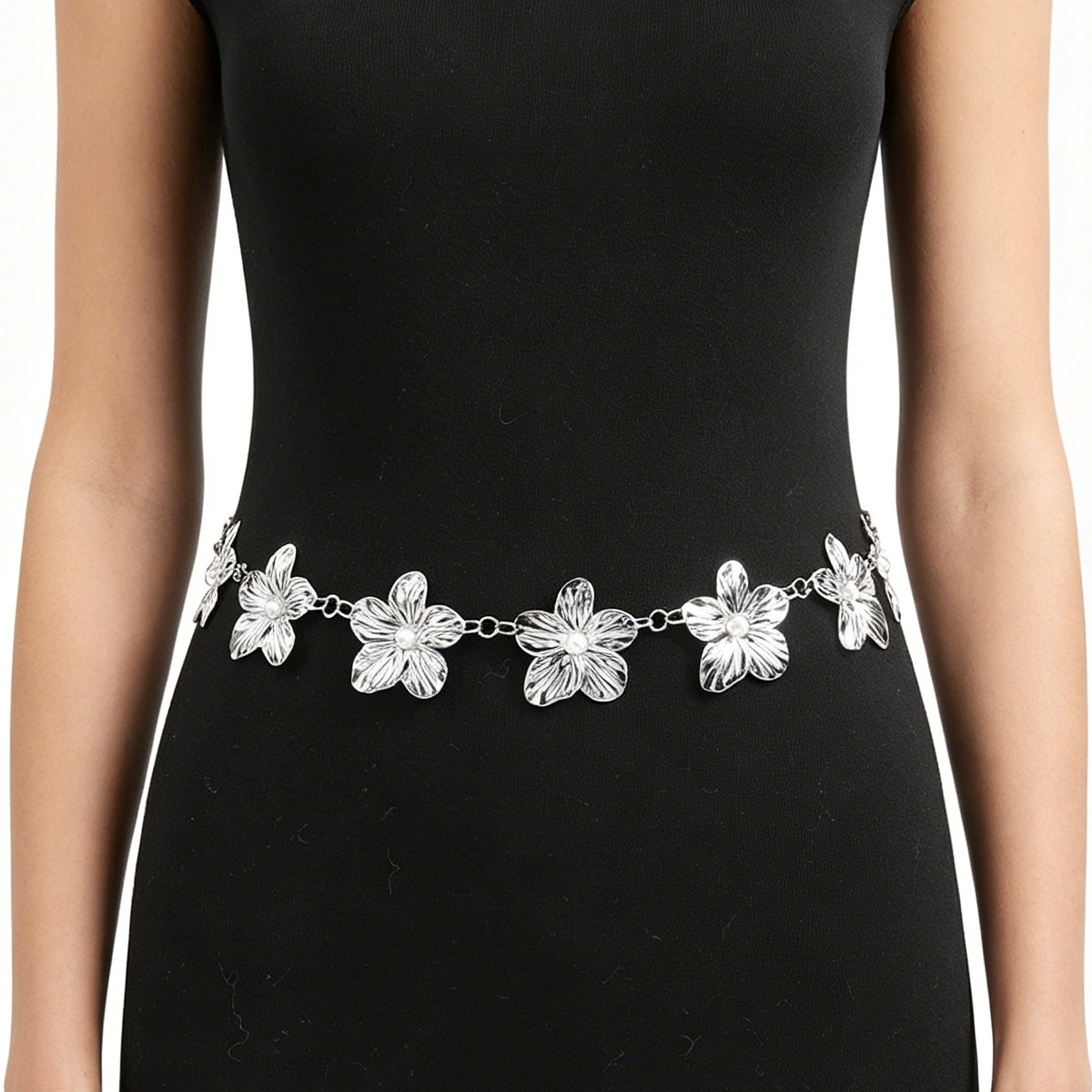 Tailleerketting met bloemendesign en parels voor dames elegant_voghion.com