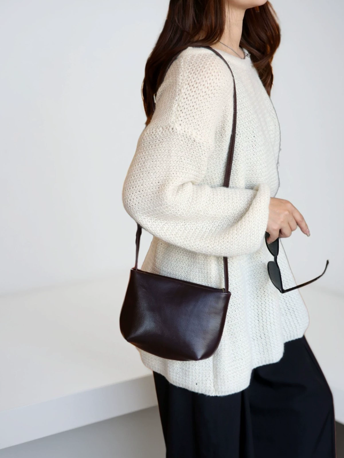 Small hand loop bag, one-shoulder bag, small bag, genuine leather