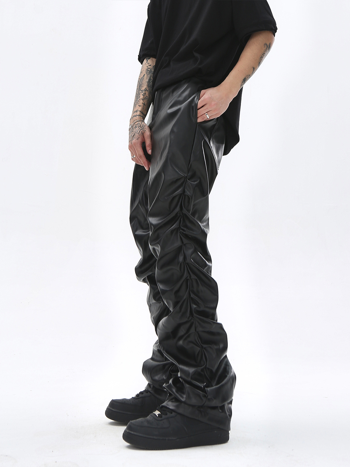 Pantalon en cuir PU d'inspiration punk pour homme - Coupe skinny style moto avec plis subtils, pantalon long slim taille haute (noir, S-XL)_voghion.com