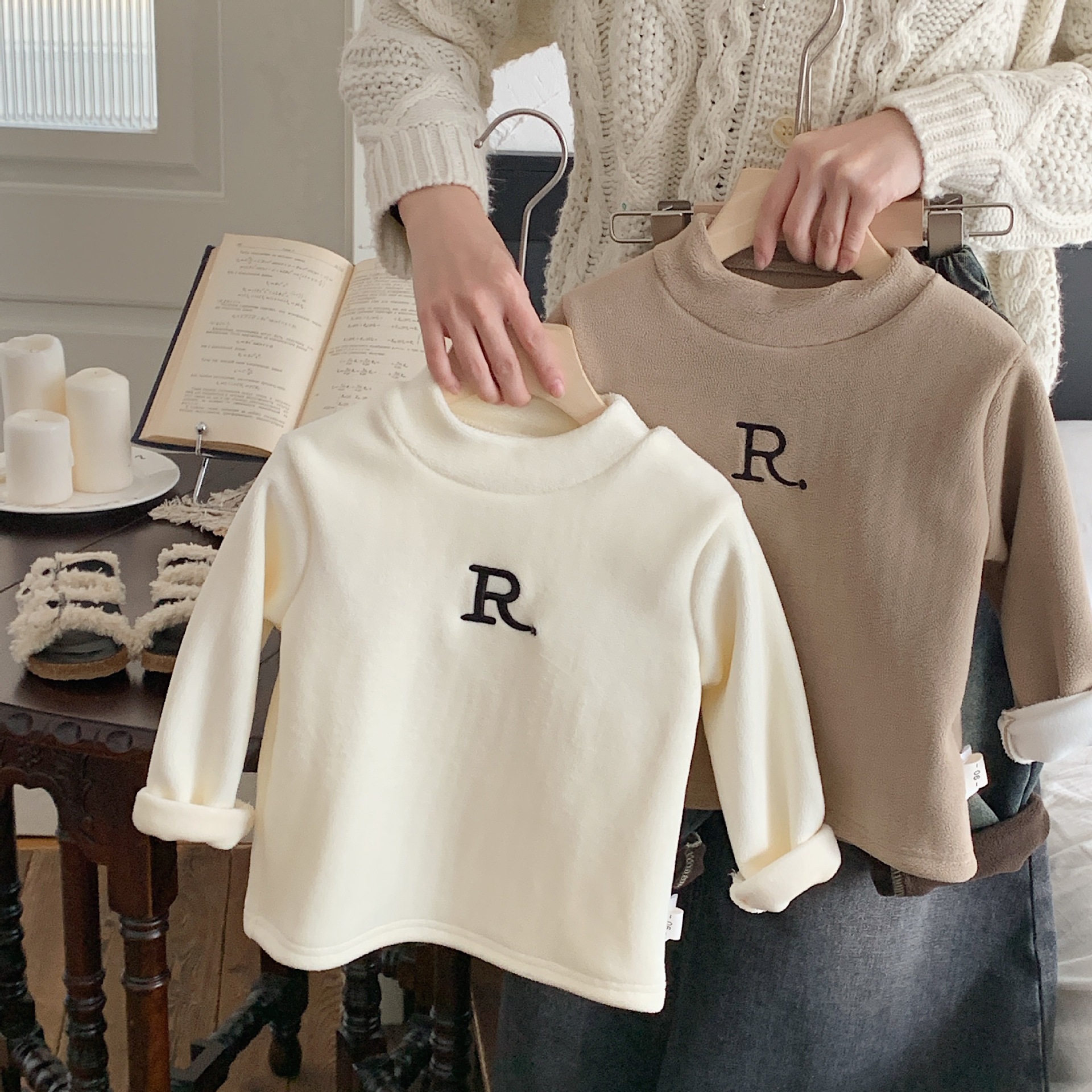 2023 Bangcheng Winter Korean Edition Men's Small and Medium School Children's Embroidered Letter Plush Bottom Fashion_voghion.com