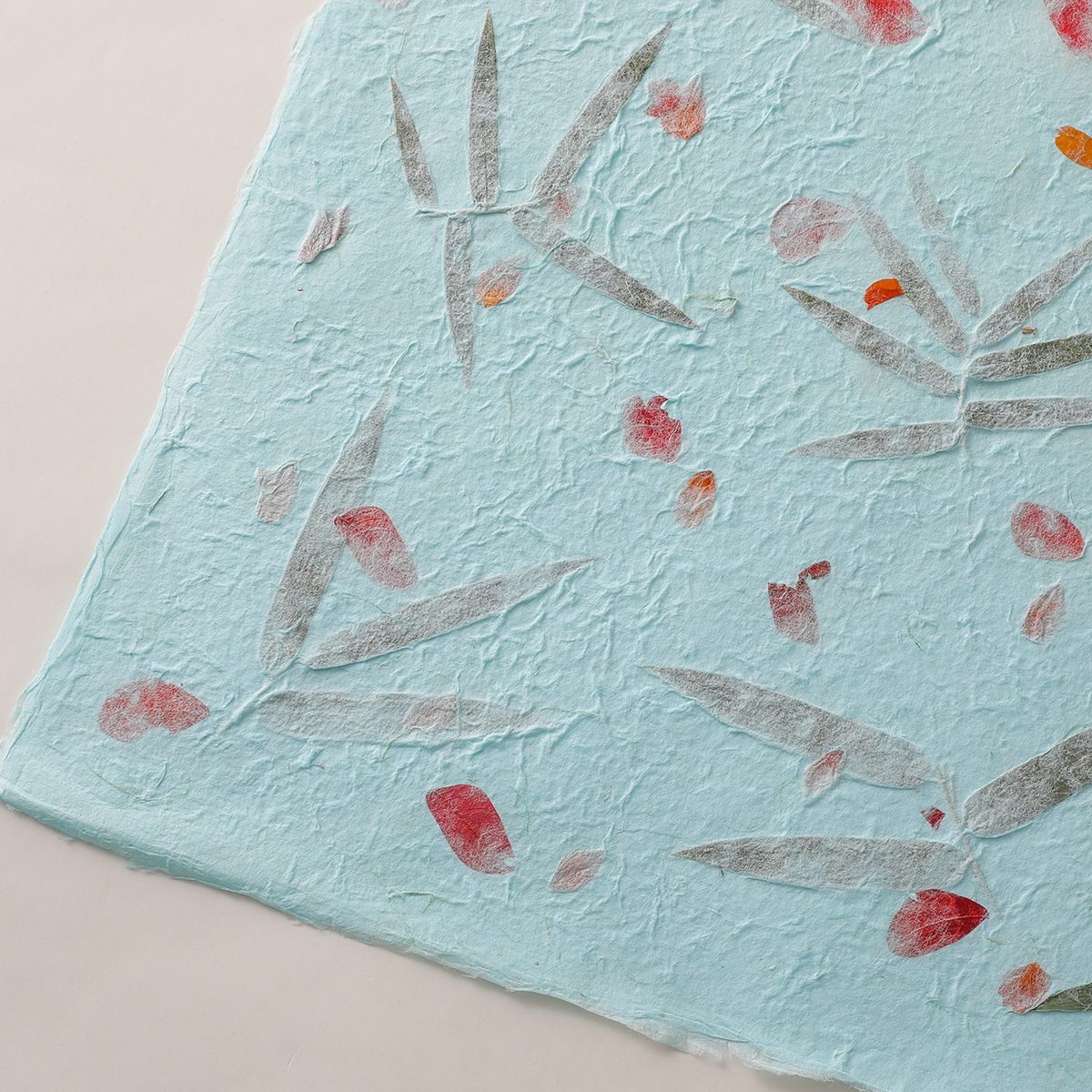 Pequeño papel de flores fresco, papel escondido a mano, papel de embalaje de pétalos, papel tradicional, clip de papel, papel decorativo, papel de lámpara al por mayor