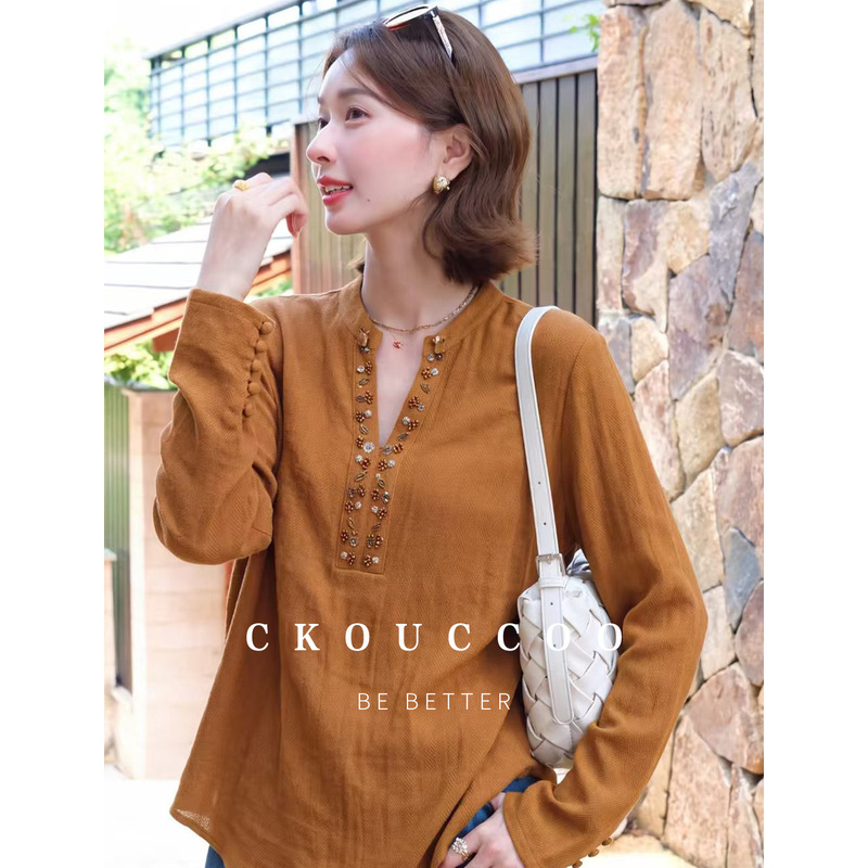 Rongtai three-dimensional stitched beaded Tencel-linen blend long-sleeve women's shirt with V-neck, textured, loose and lightweight top Rongtai three-dimensional stitched beaded Tencel-linen blend long-sleeve women's shirt with V-neck, textured, loose and lightweight top