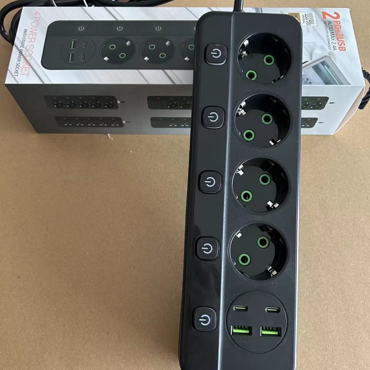 Placa de conexión de enchufe estándar europea para uso doméstico transfronterizo de venta directa con interruptor de control de enchufe de corriente USBType-C