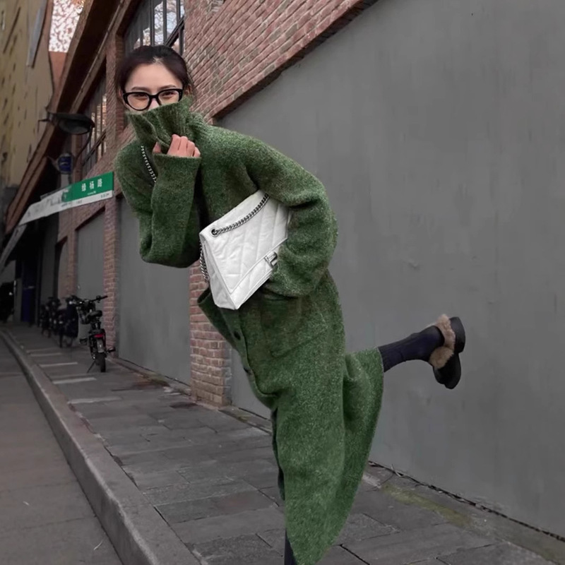 59040 # 2025 New Winter Inner Wear Green Turtleneck Sweater Long Knitted Dress High-End Wear