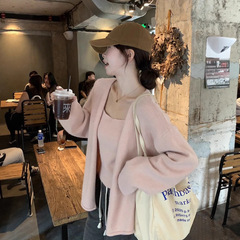 小香风粉色配吊带两件套软糯毛衣女早秋季设计感短款针织开衫上衣