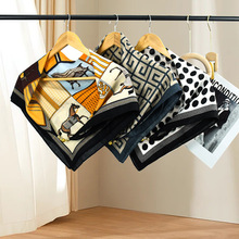 跨境新款懒人磁吸扣护颈女士方巾小金球三角巾高级感百搭围巾领巾