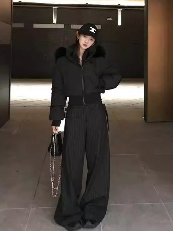 芬兰雪境 冬季毛领连帽收腰加厚短款羽绒棉服女|undefined