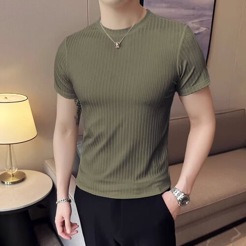 Handsome slim-fit round-neck short-sleeve T-shirt in Korean style, featuring a trendy brand's sleek, striped ice-silk base layer—perfect as a trendy men's tight-fitting top.