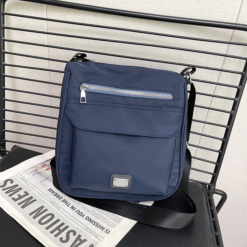 尼龙布大容量女士休闲斜挎包2024新款简约多功能单肩包跨境女包包