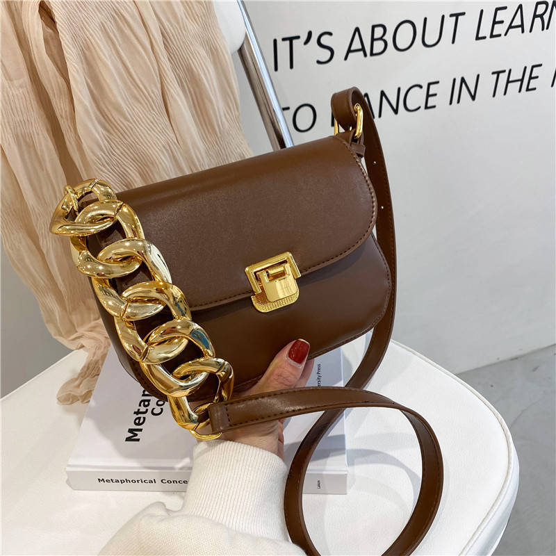 New Acrylic Thick Chain Metal Buckle Saddle Bag Wholesale Nihaojewelry display picture 17