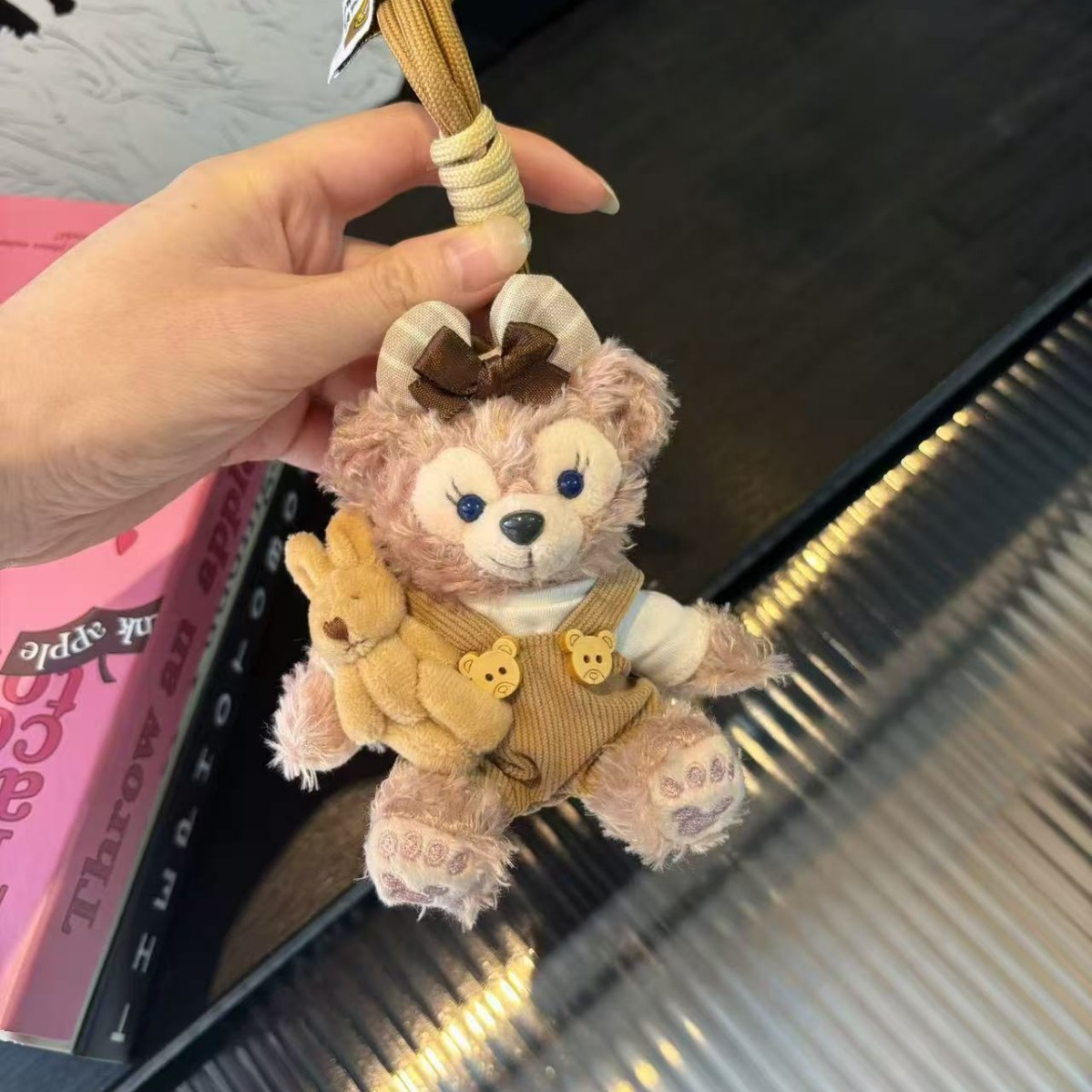 새로운 공주 벌 원피스 셜리 메이 더피 드레싱 인형 펜던트 귀여운 봉제 케이크 장식 커플 인형