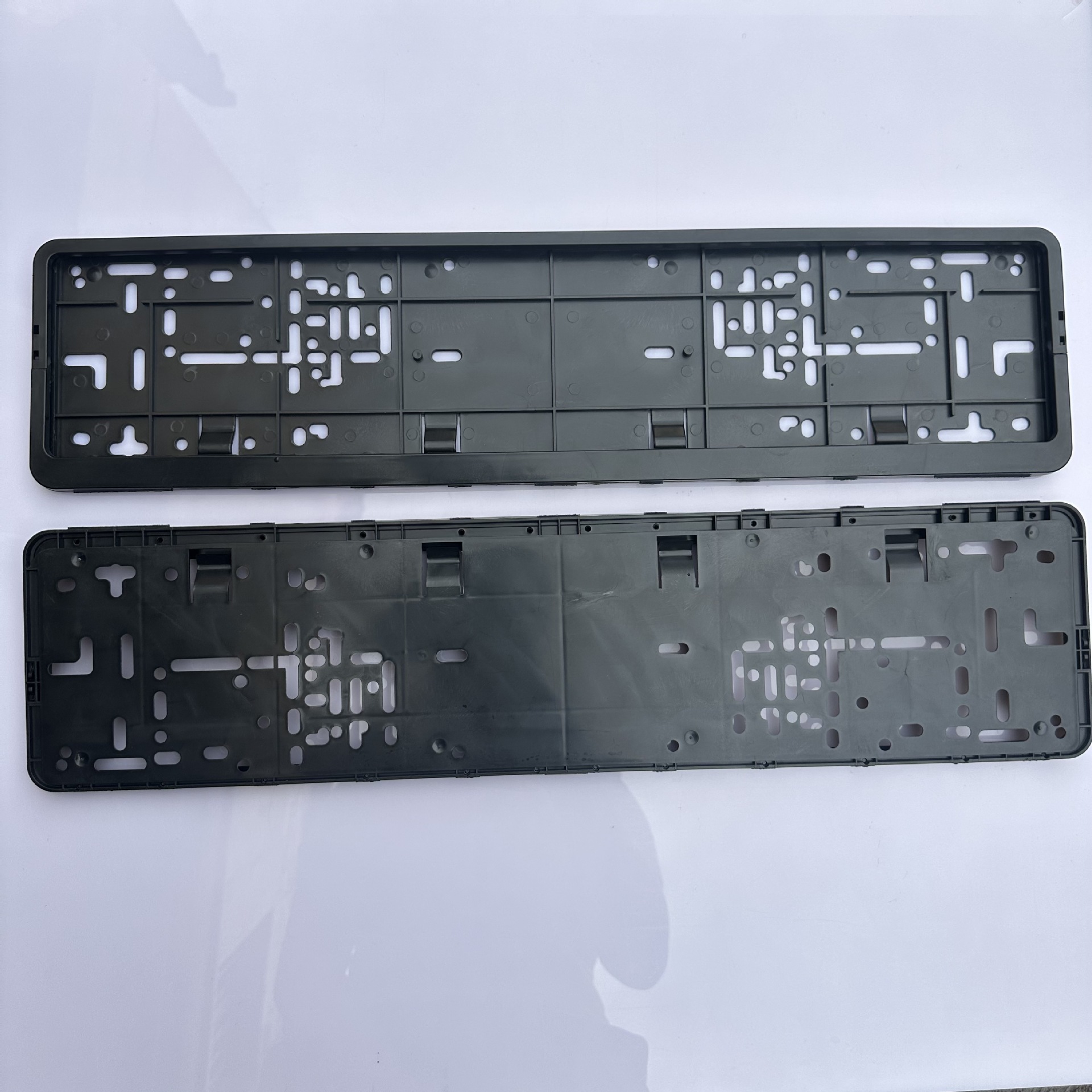 Cross-Border Exclusive Hot-Selling Middle Eastern License Plate Holder European License Plate Holder European License Plate Frame Pp Plastic License Plate Frame Manufacturer