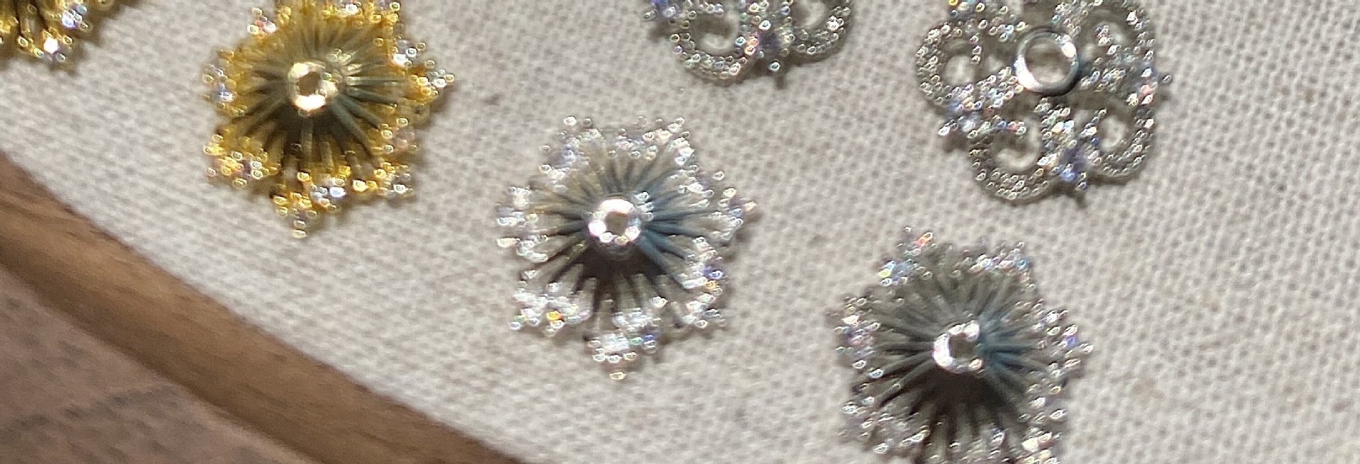 Color-Preserving 14K Gold-Filled Micro-Paved Zircon Crystal Accessories DIY Flower Tray Cap Spacer Beads Handmade Beaded Necklace Bracelet Accessories