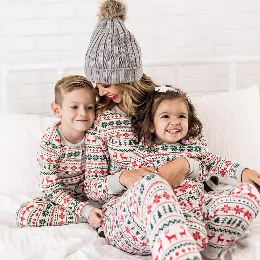 亚马逊 热卖爆款2023年秋冬季圣诞节新款 亲子装家居套装睡衣促销