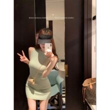 夏季网红辣妹简约纯色圆领无袖背心裙韩版百搭露肩修身显瘦连衣裙