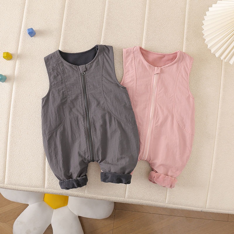 Baby Clothes Spring & Fall Velvet Overalls for Men and Women, New Fashionable Loose Outer Wear, Versatile Sleeveless Jumpsuits