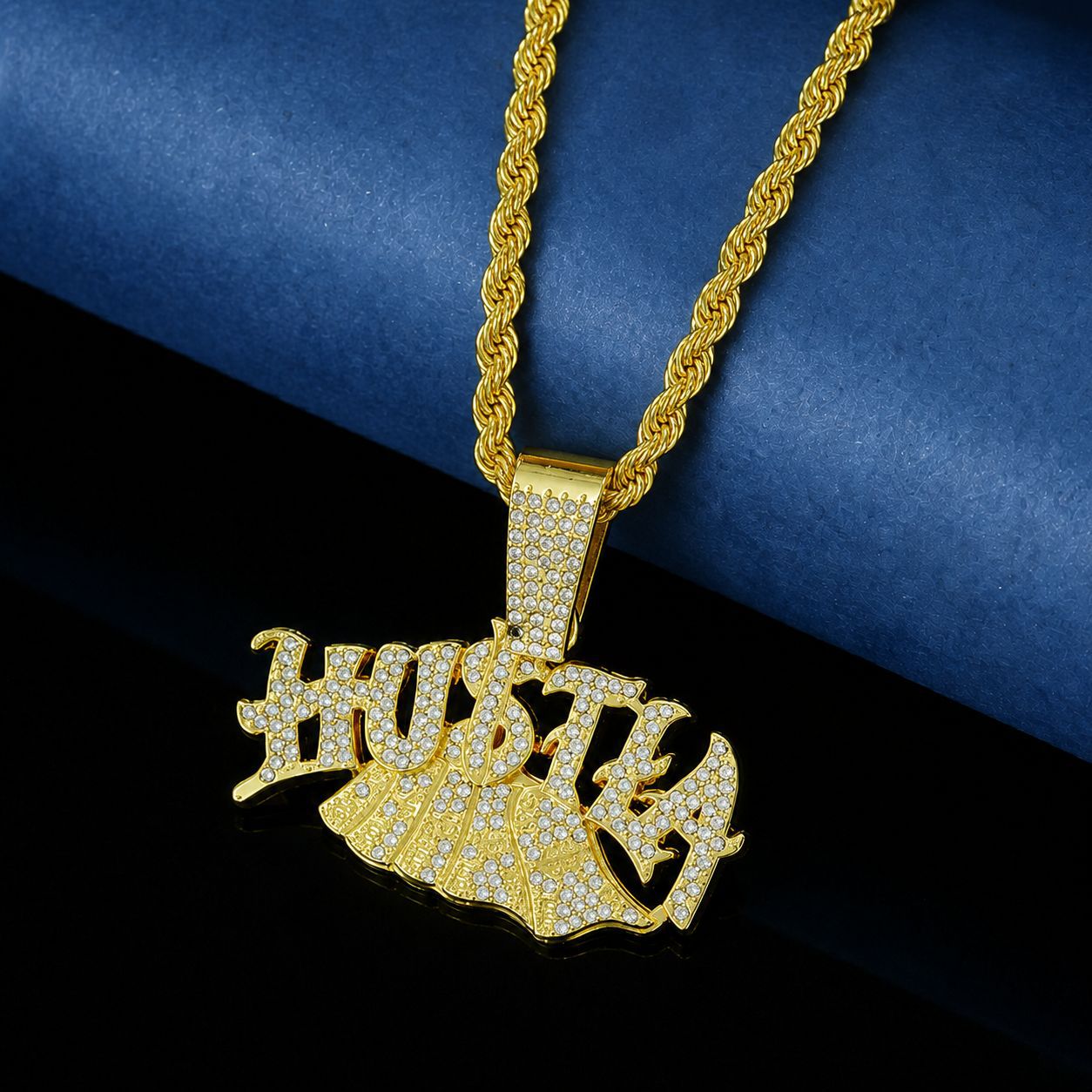 2025 nueva aleación con letras de diamantes completos Hustla colgante para hombres y mujeres moda hip-hop joyería con collar de giro de 5mm image 1