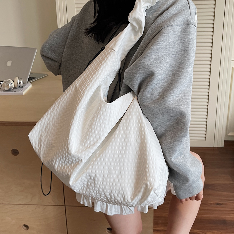 Korean Niche Waffle Texture Single Shoulder Tote Bag For Women, Large Capacity Casual Literary Pleated Shoulder Crossbody Bag For Summer - Thumbnail 2