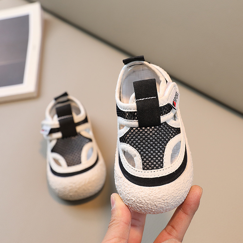 Koreansk version av halvsandaler för barnbröd för våren/sommaren 2022, pojkar och flickor, mjuk sula låg topp enkelmesh_voghion.com