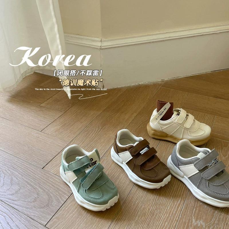Детские спортивные туфли весна 2024, новинка, европейский и американский стиль, повседневные, на липучках, с мягкой подошвой, для малышей, модель 1626