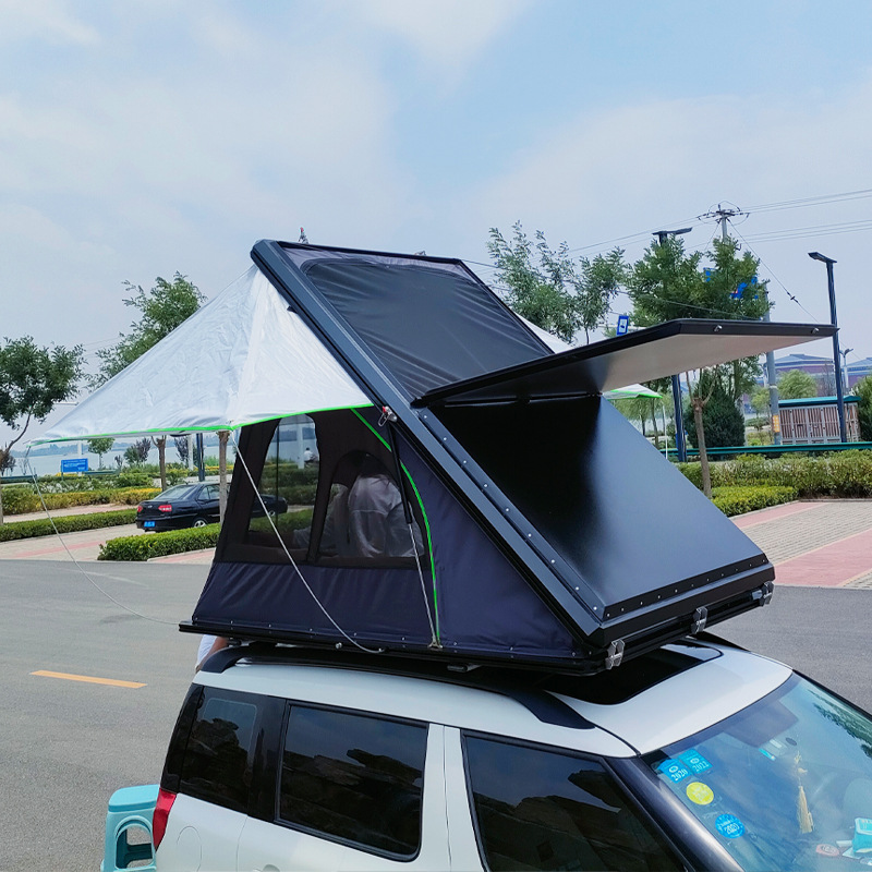 La nueva carpa de techo diagonal triangular de aleación de aluminio para acampar es adecuada para la instalación de SUV todoterreno.