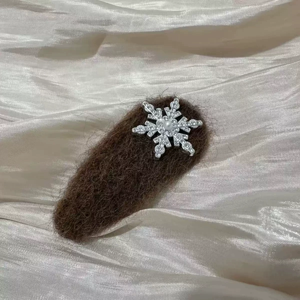 Dark brown snowflake style