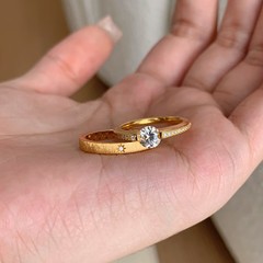 新款悬浮星球戒指女甜美可爱少女感轻奢小众高级设计简约百搭指环
