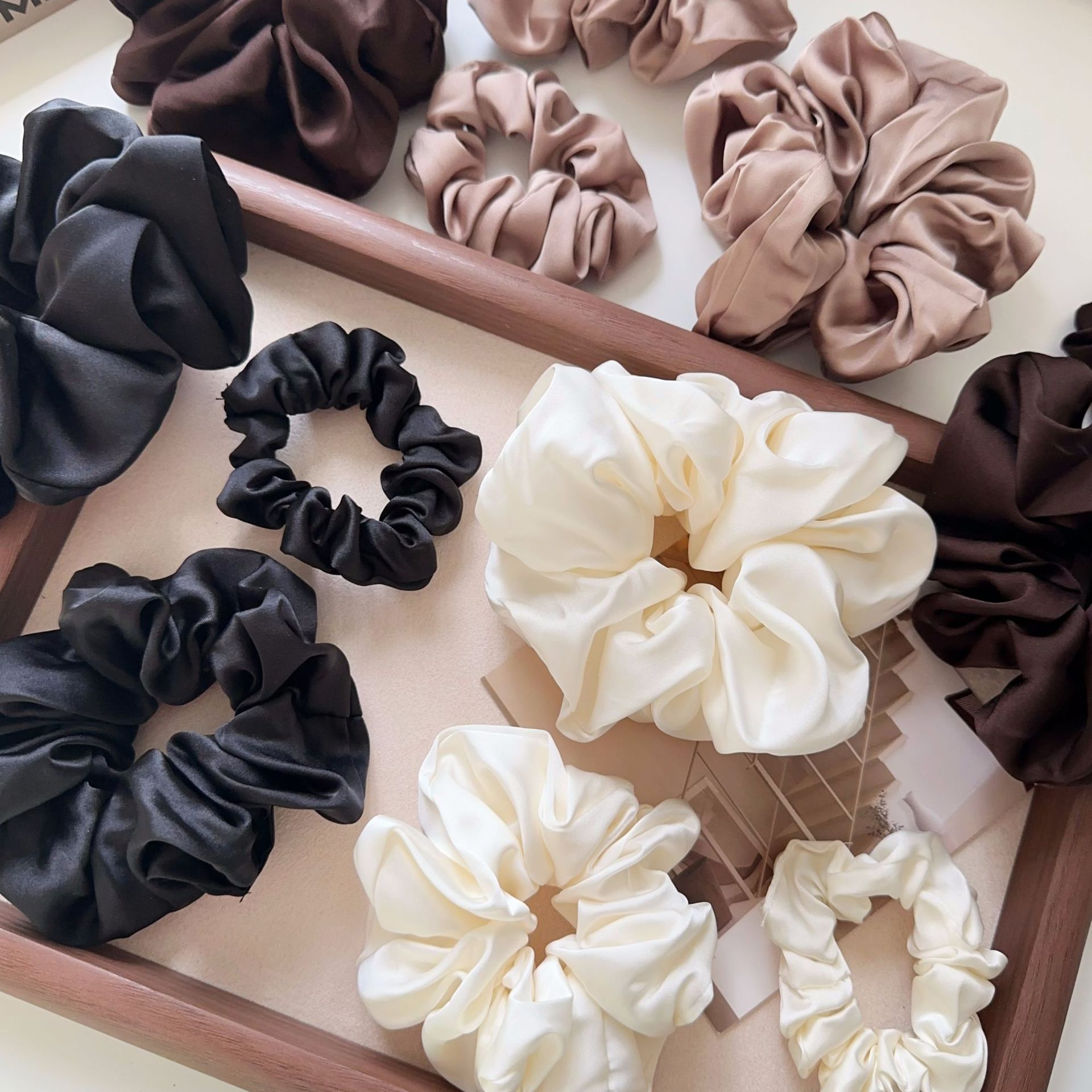 8g Weight Hair Tie Hair Accessories Type 1 Piece Quantity Holiday, Daily Occasion Solid Color Pattern Women's Gender Simple Style, Classic Style Style Women's Simple Style Classic Style Solid Color Cloth Hair Tie 9