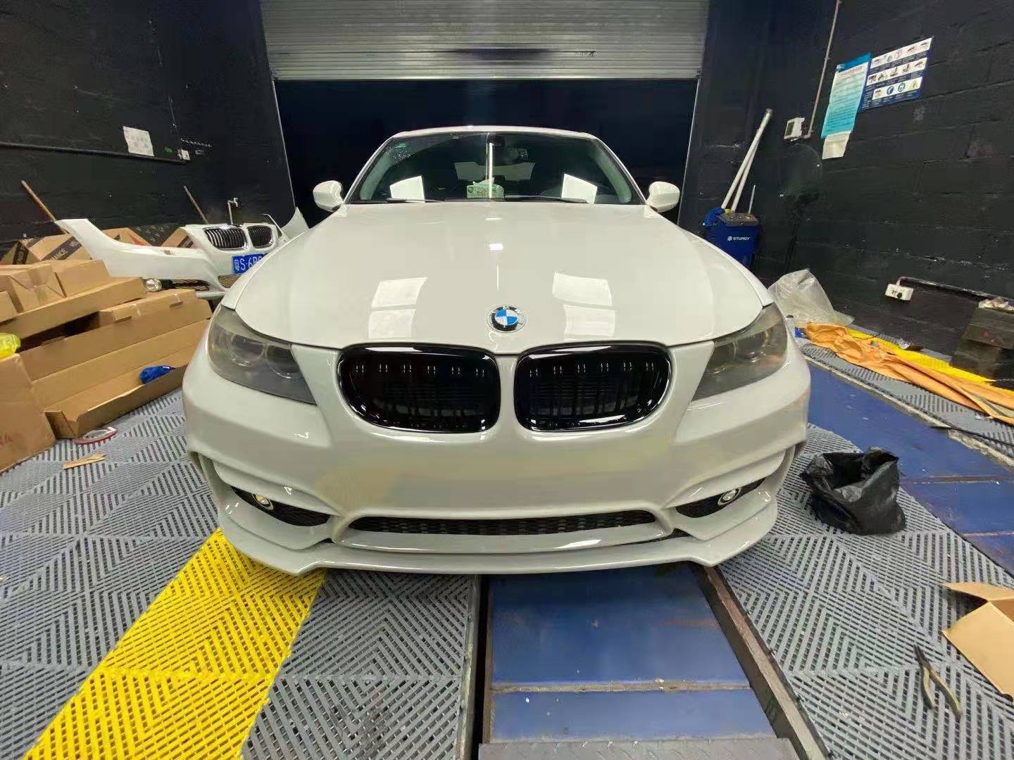 Suitable for 05-12 Bmw E90 Modified M4 Body Kit 3 Series M3 Front Bumper Rear Bumper Set Tail Throat
