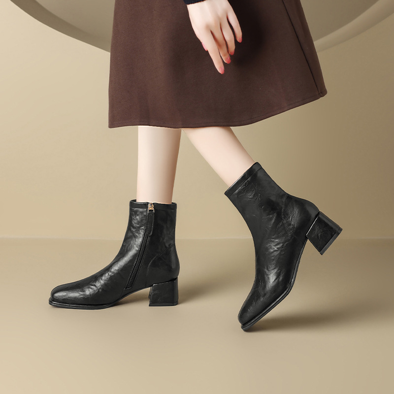 Botas de talón corto de león antiguo 2026 nuevas botas de talón alto de otoño de estilo francés de talón grueso, botas delgadas de Chelsea