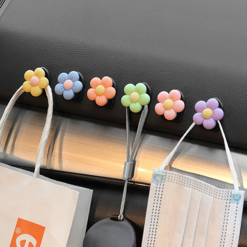 Pequeños ganchos para el interior del automóvil