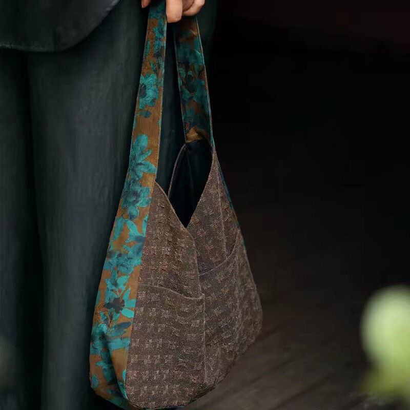 Original Tussah Silk Xiangyun Silk Song Brocade Embroidery New Chinese Style Single Shoulder Underarm Tote Bag Large Capacity Tablet Bag Original Tussah Silk Xiangyun Silk Song Brocade Embroidery New Chinese Style Single Shoulder Underarm Tote Bag Large Capacity Tablet Bag