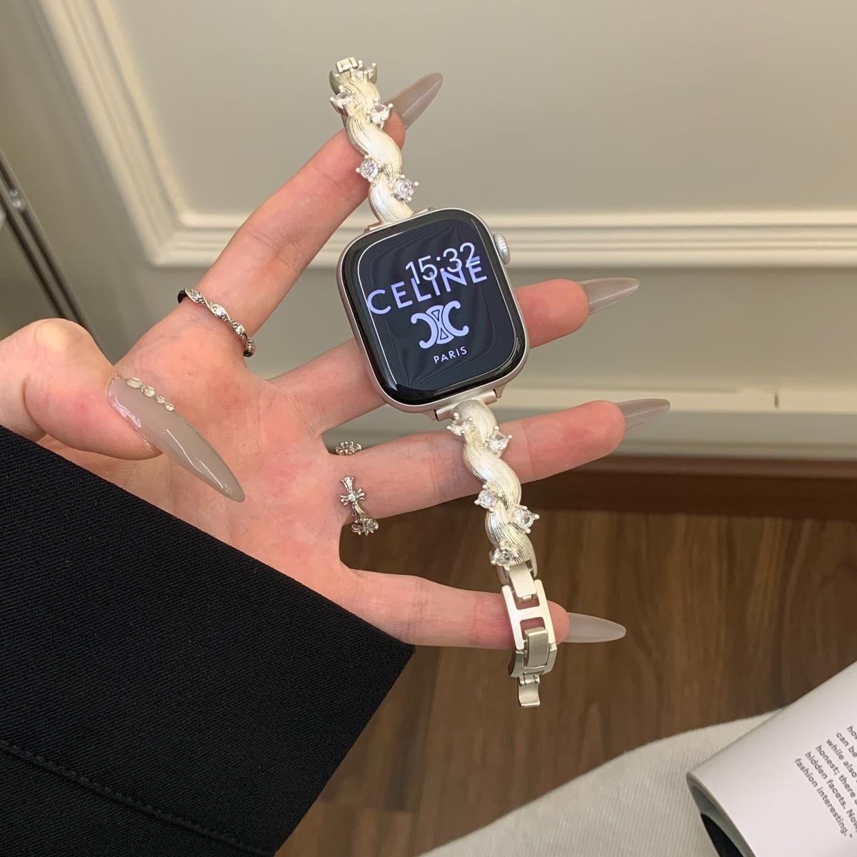 Suitable for Apple Watch iWatch S10 Bracelet Strap Se3 Metal Diamond S11 Generation Niche Se Female S987 Diamond