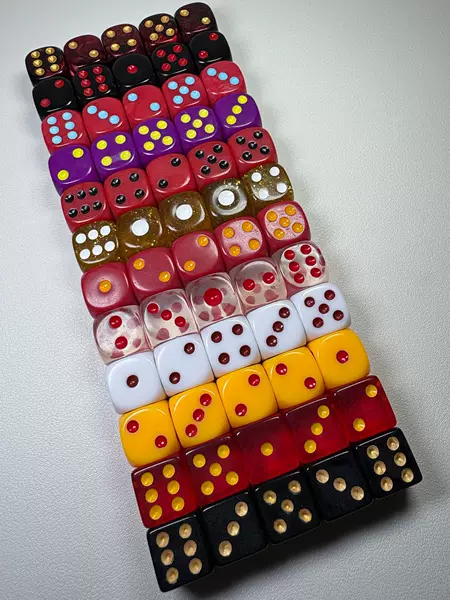 Customized Six-Sided Dice with Different Colors and Sizes: 10mm, 12mm, 14mm, 16mm, 18mm, 20mm, 25mm, 30mm, with Rounded Corners or Square Corners