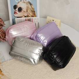 2025冬季新款羽绒服料化妆包太空棉口红包洗漱包外出便携式收纳包