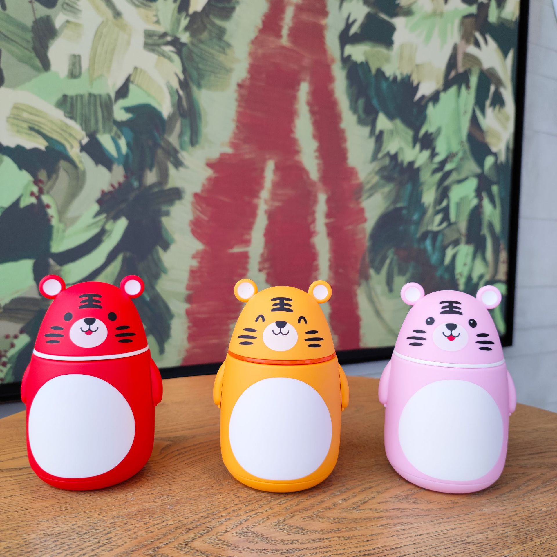 Creativo de dibujos animados celebridad de Internet lindo taza de agua del zodiaco Tigre vidrio resistente al calor doble aislamiento taza de regalo taza al por mayor