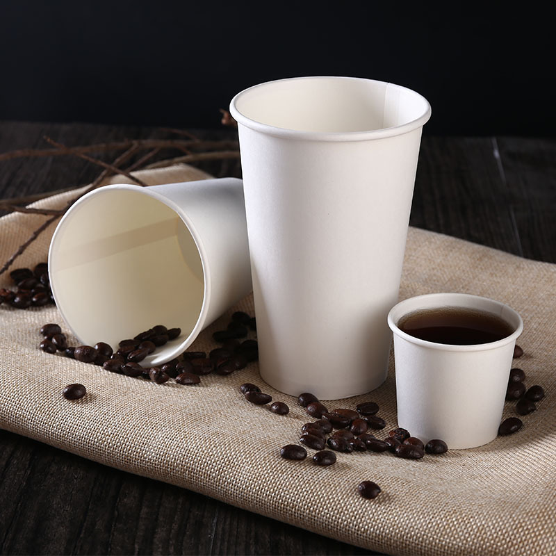 Taza de papel desechable personalizada taza de café de una sola capa engrosada blanca con tapa taza de bebida caliente taza de embalaje taza logotipo imprimible