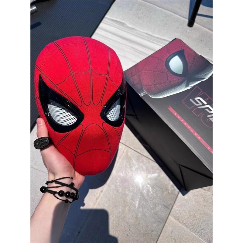 Movable electric automatic mask, glowing helmet, toy, Spiderman, fully automatic, remote control