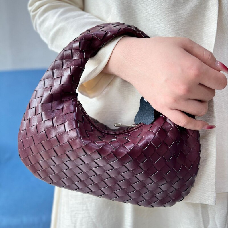 Cross-border Explosive Bag Hot Selling Handmade Woven Bag Amazon Horn Hand Handbag Dumpling Bag in stock Wholesale