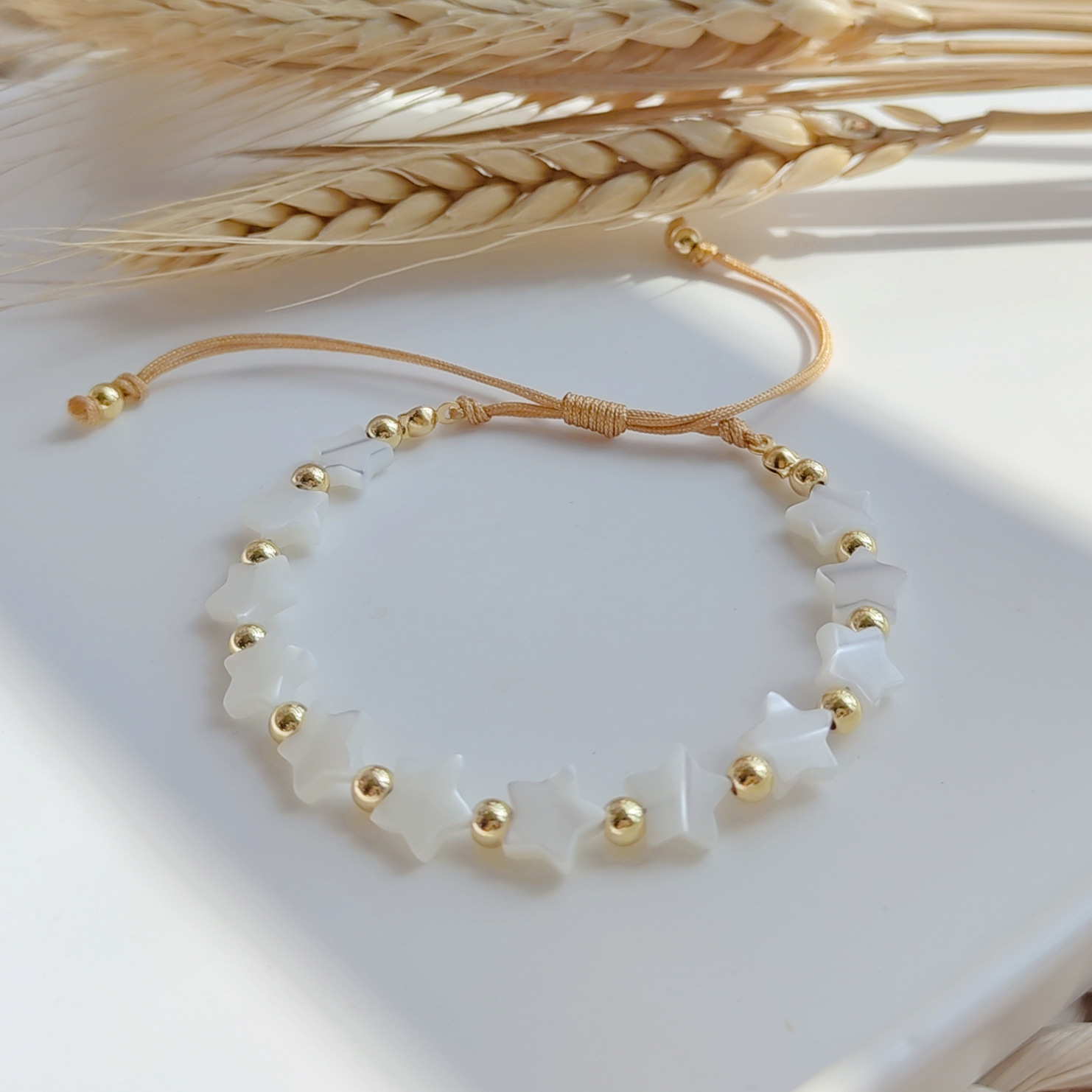 Daily Occasion 1 Piece Fashion Heart Shape Shell Metal Knitting Women's Bracelets