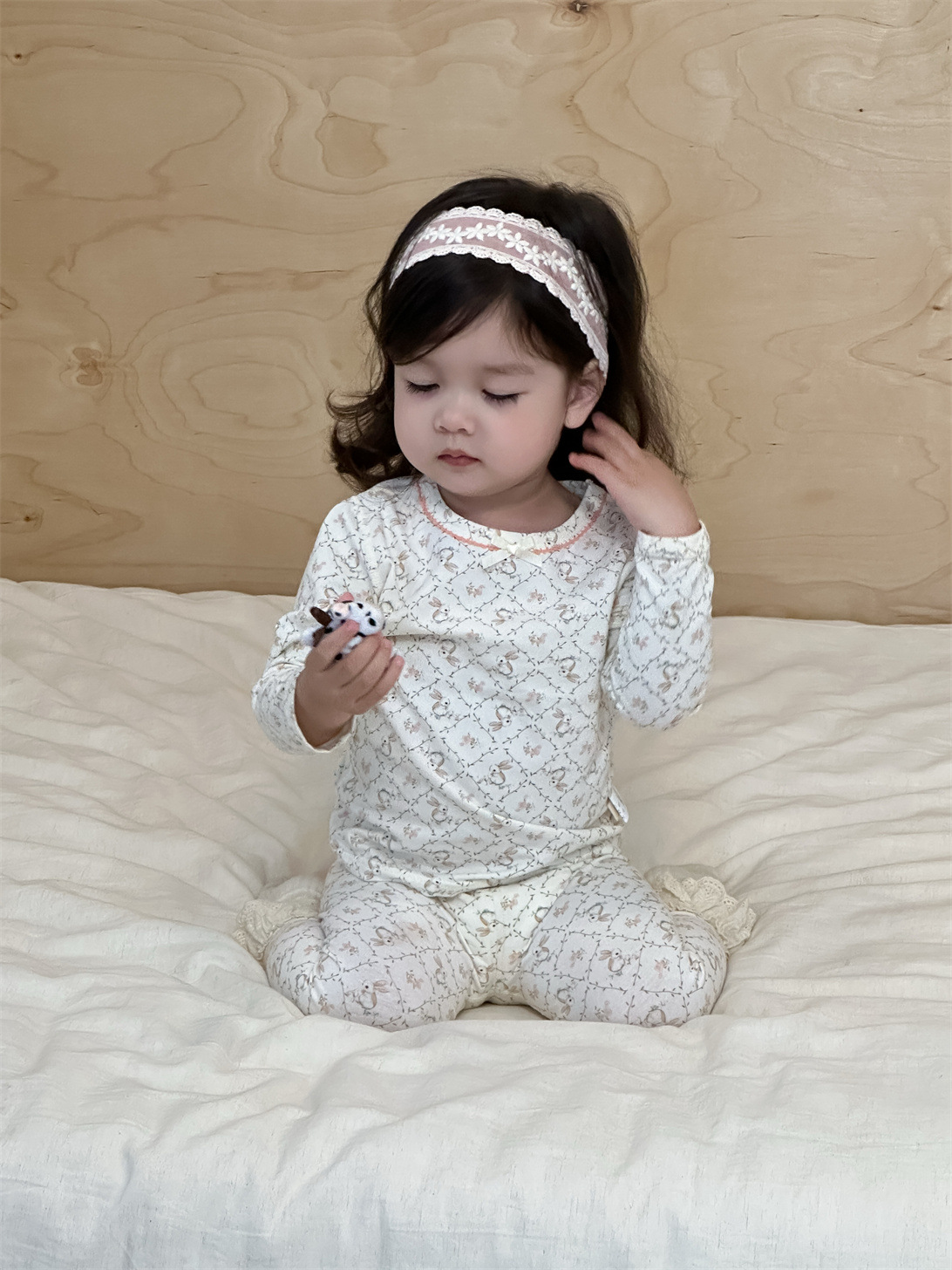 Niñas juegos de pijamas de primavera y otoño de dos piezas juegos de ropa de otoño de 2025 juegos de ropa para niños en casa pijamas