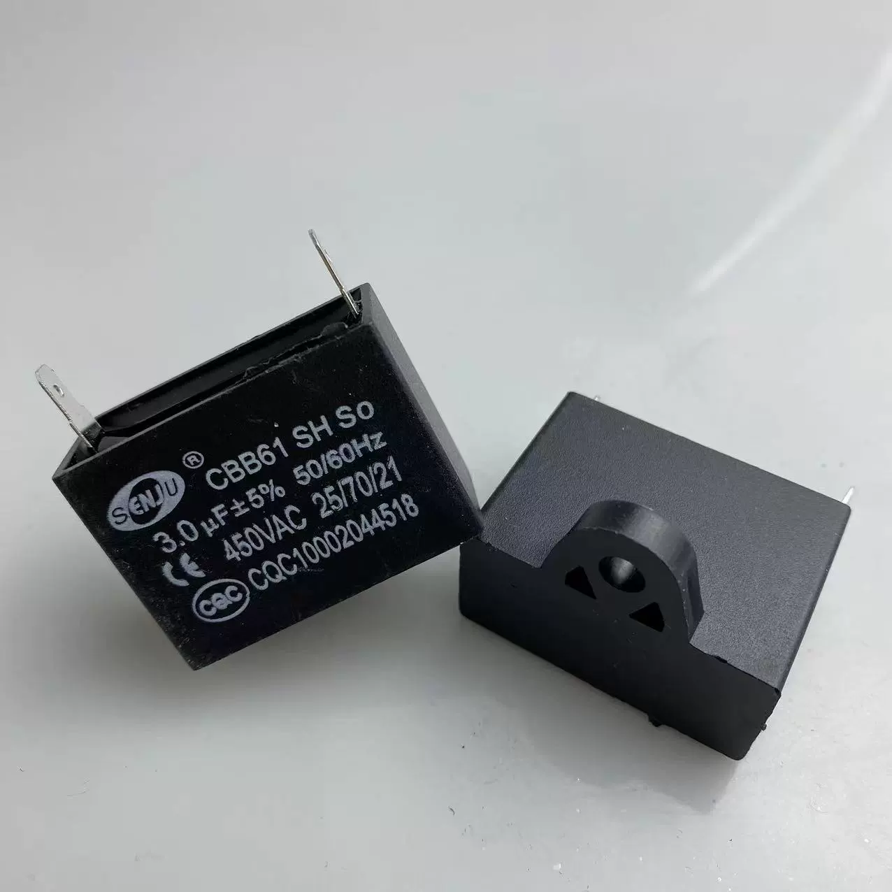 Start Capacitor CBB61, 450 VAC, 1–12 µF, Single-Plug AC Motor Start Capacitor