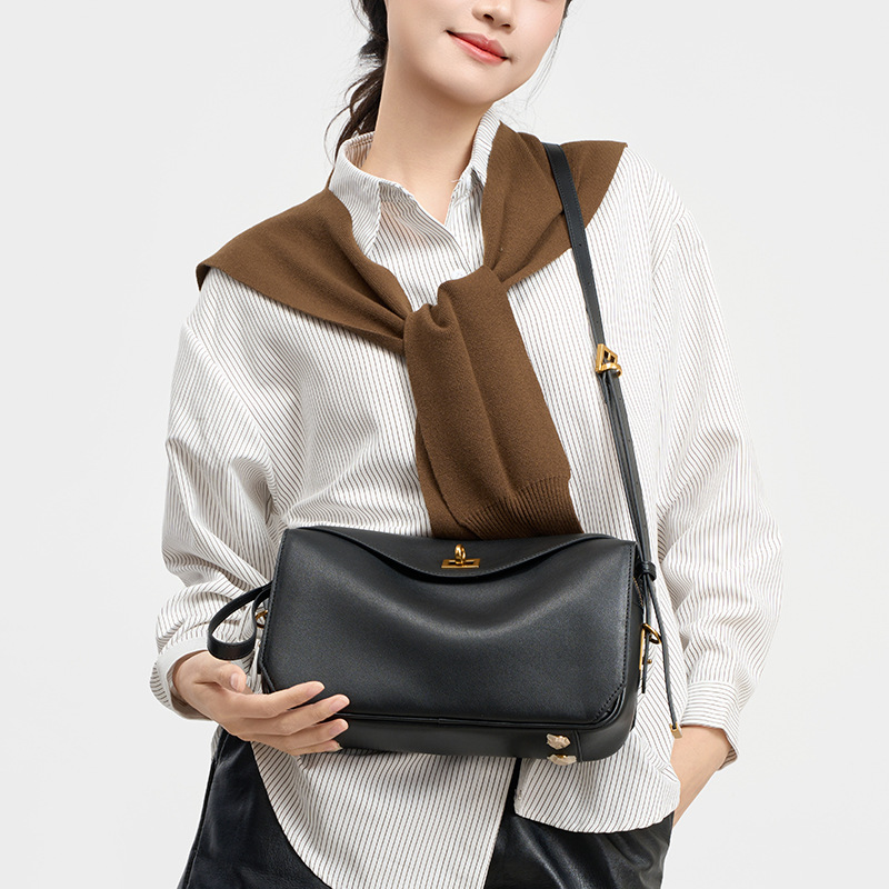 Boston Pillow Bag Luxury Underarm Handbag New Shoulder Bag Genuine Leather Commuter Versatile Large Capacity Crossbody Bag - Thumbnail 3