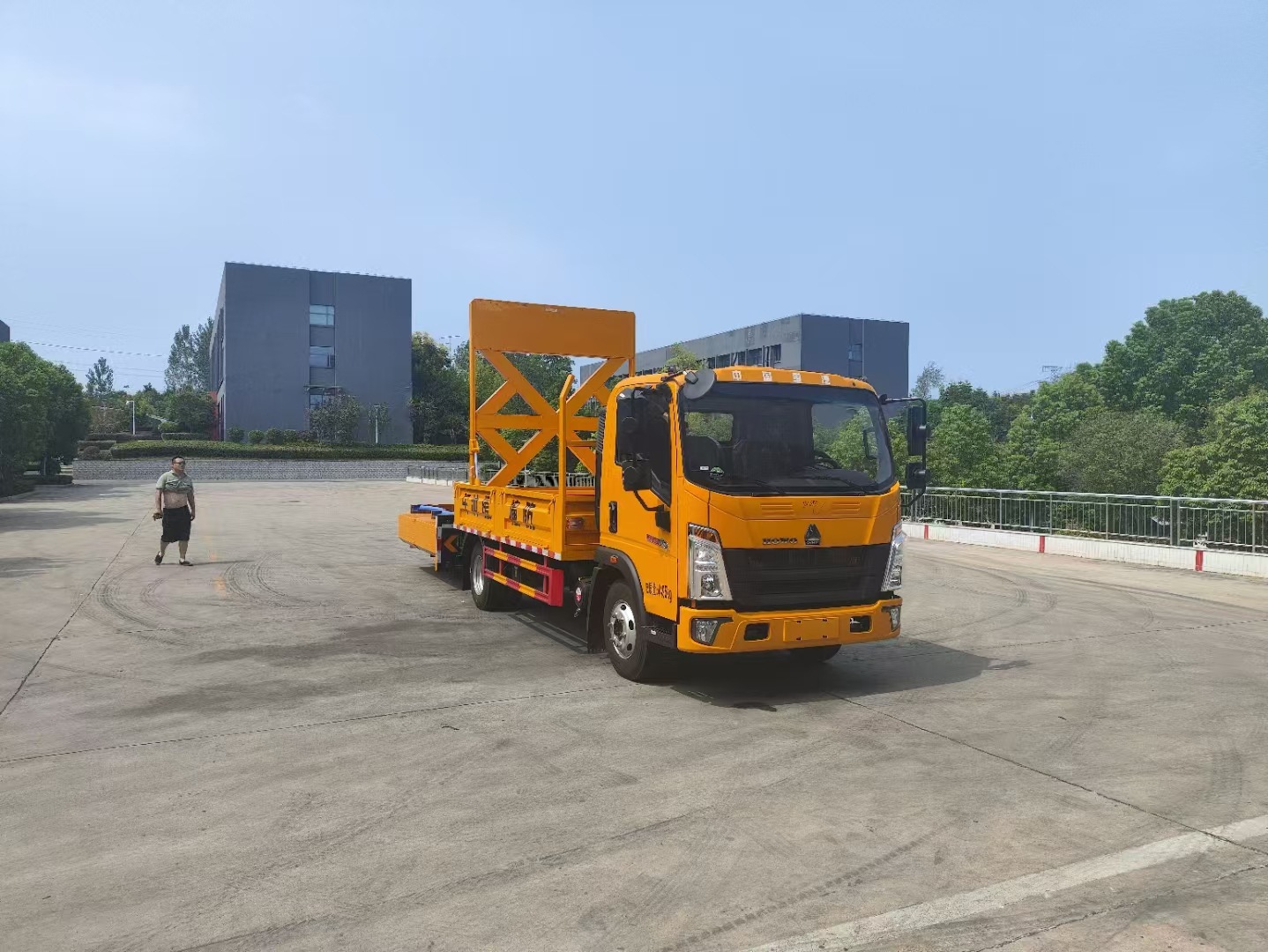 Road Construction Anti-Collision Buffer Vehicle Highway Anti-Collision Package Municipal Safety Anti-Collision Buffer Vehicle