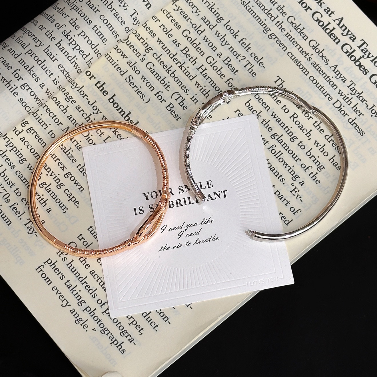 Mutterperlen Schlangenarmband Mit Funkelnden Zirkonia Steinen_voghion.com