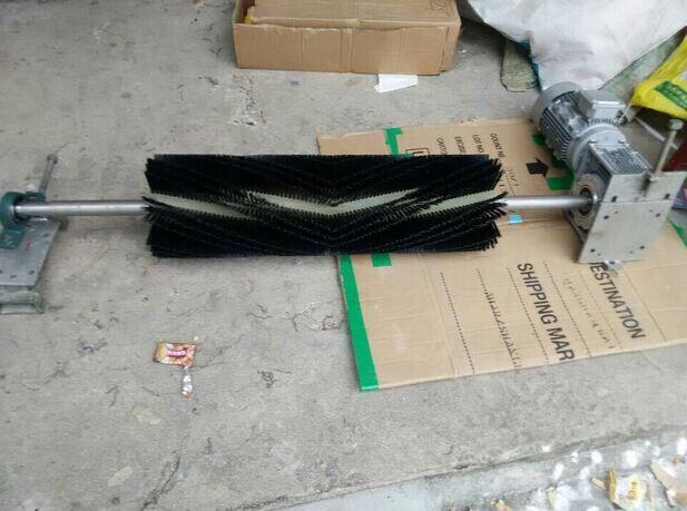 XQ-I电动滚刷清扫器 B1400旋转式尼龙毛刷清扫辊