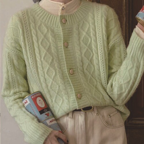 A new Japanese school-style, stylish and youthful knitted cardigan with a three-dimensional beaded floral sweater coat for women in the autumn of 2022 pic 3