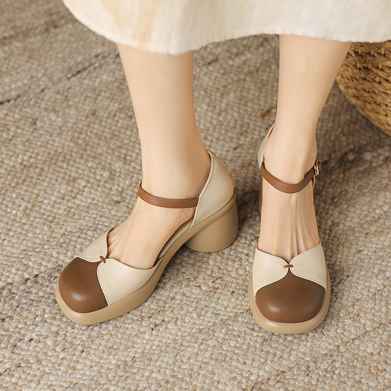 Sandal cao gót nữ bít mũi da cừu phối màu đế dày gót vuông quai ngang — Màu trắng be