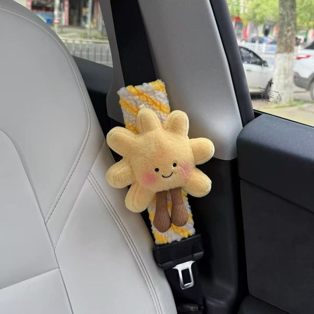 New Cartoon Cute Bee and Puppy Car Seatbelt Shoulder Pads Ins-Style Car Interior Accessories
